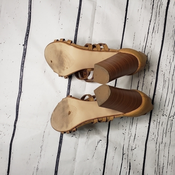 Sirens Nude Cutout Design Blocked Heel Size 8 - Picture 8 of 8